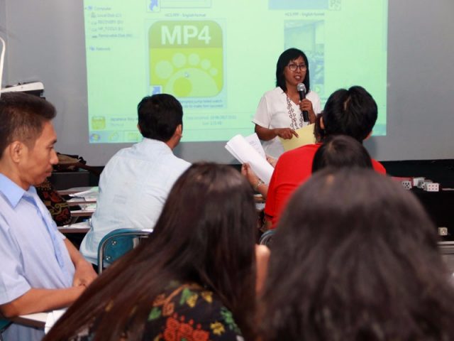 Penggunaan Buku Sekolah Digital di Sekolah, Sebuah Langkah Tepat SMP Kristen Elia dan Alfa Omega Surabaya dalam Memajukan Pendidikan di Indonesia Penggunaan Buku Sekolah Digital di Sekolah, Sebuah Langkah Tepat SMP Kristen Elia dan Alfa Omega Surabaya dalam Memajukan Pendidikan di Indonesia