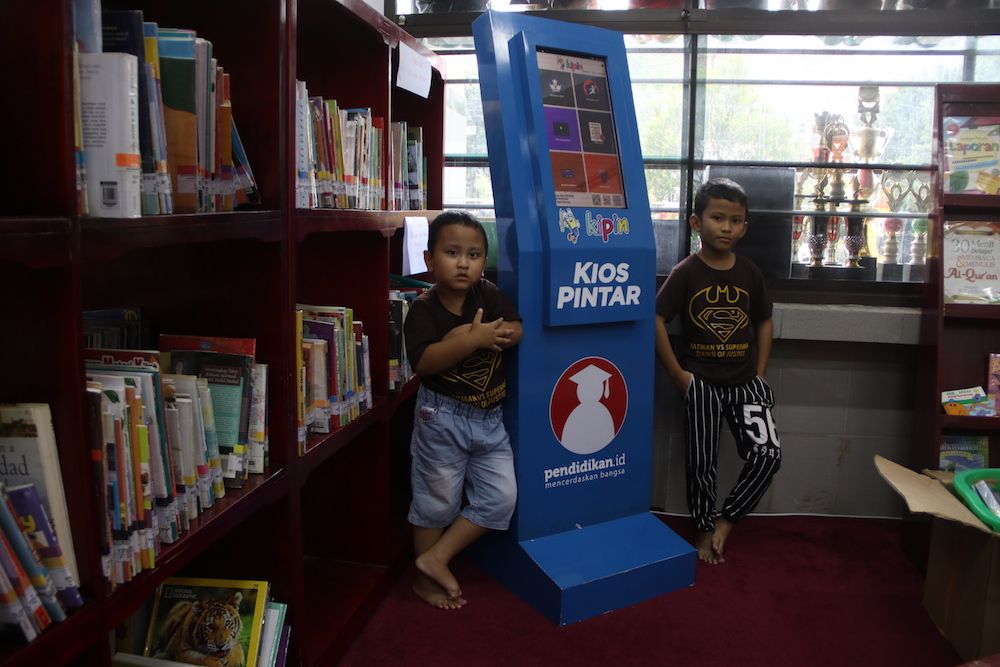 perpustakaan daerah perpusda sidoarjo teknologi edukasi