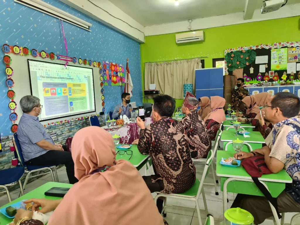 Sosialisasi Pembelajaran Digital Tanpa Internet di MIN 3 Tangerang Selatan