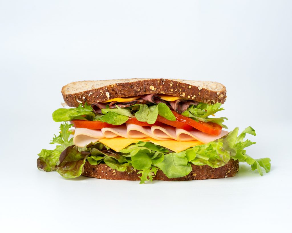 Ilustrasi roti sandwich (Photo by Mae Mu on Unsplash)