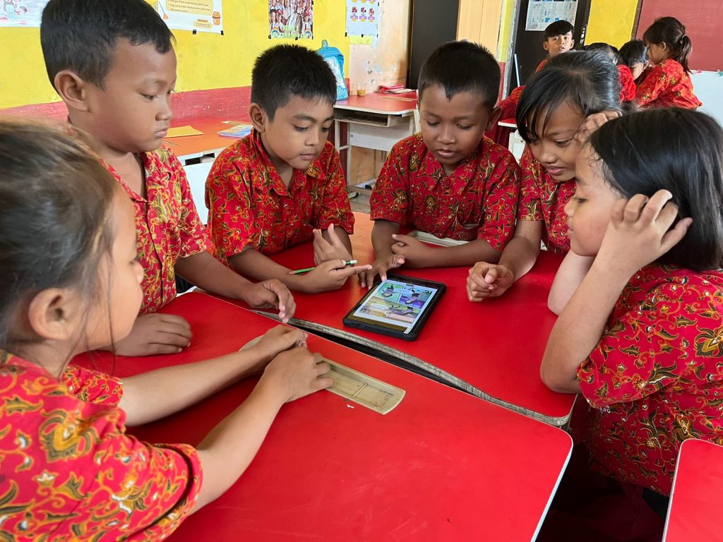 Mewujudkan Smart Classroom di Daerah Tertinggal dan Luar Kota Besar: Solusi untuk Pendidikan yang Merata