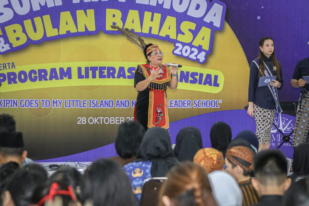 Pidato Kepala Sekolah My little Island, Ibu Rurik Herawati M.Pd