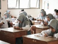 Siap TKA 2025, Sekolah di Lereng Gunung Bromo Gunakan Kipin untuk Latihan Soal Digital Tanpa Internet