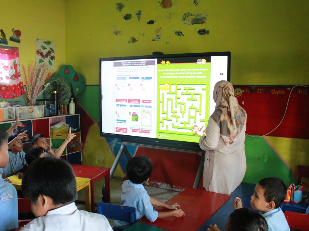 Kegiatan KBM di TK Dharma Bunda dengan KipinIFP