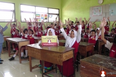 kegiatan-belajar-mengajar-siswa-di-surabaya
