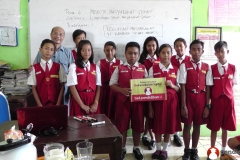 kegiatan-belajar-mengajar-siswa-di-surabaya05
