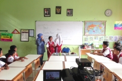 kegiatan-belajar-siswa-SD-surabaya06