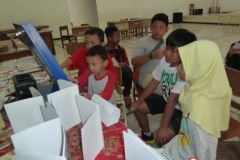 kios-pintar-membantu-pelajar-indonesia-mendapatkan-pembelajaran-tambahan-untuk-meningkatkan-pengetahuan-sekolah04