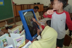 kios-pintar-membantu-pelajar-indonesia-mendapatkan-pembelajaran-tambahan-untuk-meningkatkan-pengetahuan-sekolah11