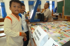 membaca-komik-pendidikan-bacaan-literasi-indonesia09