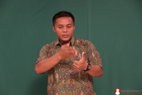 guru-biologi-sma-dalam-video-pendidikan2