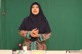 guru-biologi-sma-memproduksi-video-pendidikan5