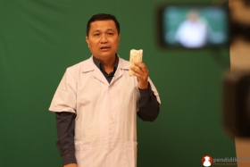 guru-biologi-sma-memproduksi-video-pendidikan8