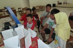 kios-pintar-membantu-pelajar-indonesia-mendapatkan-pembelajaran-tambahan-untuk-meningkatkan-pengetahuan-sekolah04