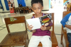 membaca-komik-pendidikan-bacaan-literasi-indonesia16