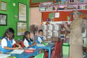 pelajar-tk-membaca-komik-literasi-anak-seri-moral-dan-kesehatan04