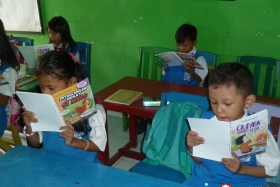 pelajar-tk-membaca-komik-literasi-anak-seri-moral-dan-kesehatan20