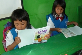 pelajar-tk-membaca-komik-literasi-anak-seri-moral-dan-kesehatan26