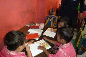 pelajar-tk-membaca-komik-literasi-anak-seri-moral-dan-kesehatan69