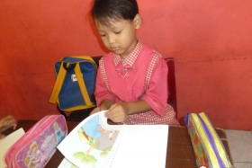 pelajar-tk-membaca-komik-literasi-anak-seri-moral-dan-kesehatan73