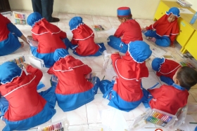 pelajar-tk-membaca-komik-literasi-anak-seri-moral-dan-kesehatan78